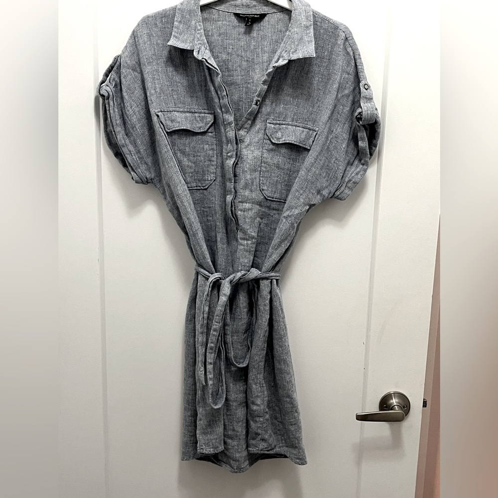 Gorgeous cotton linen blend Banana Republic shirt dress!